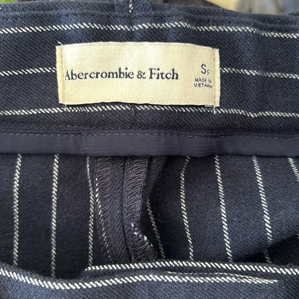 Abercrombie & Fitch Tailored Wide Leg pant. - Picture 9 of 10